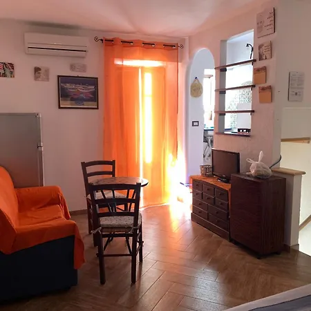 Casa Marta تْشيفالو