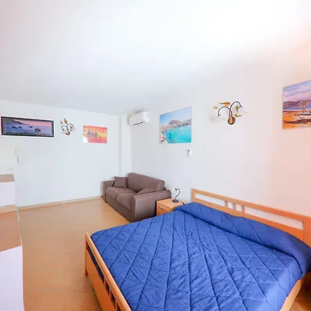 Casa Marta * تْشيفالو